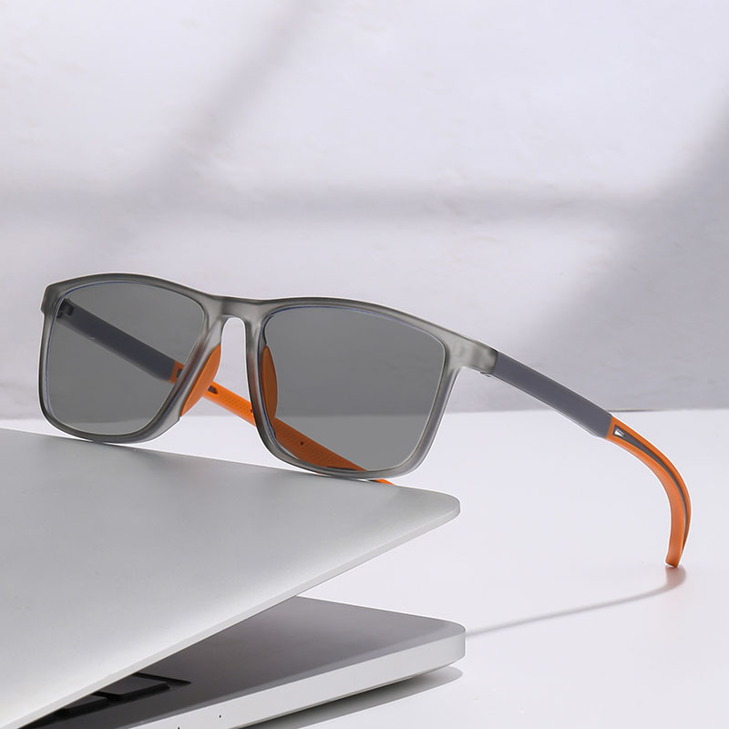 Color Changing Outdoor - Trendy cool sports color-changing glasses anti-blue